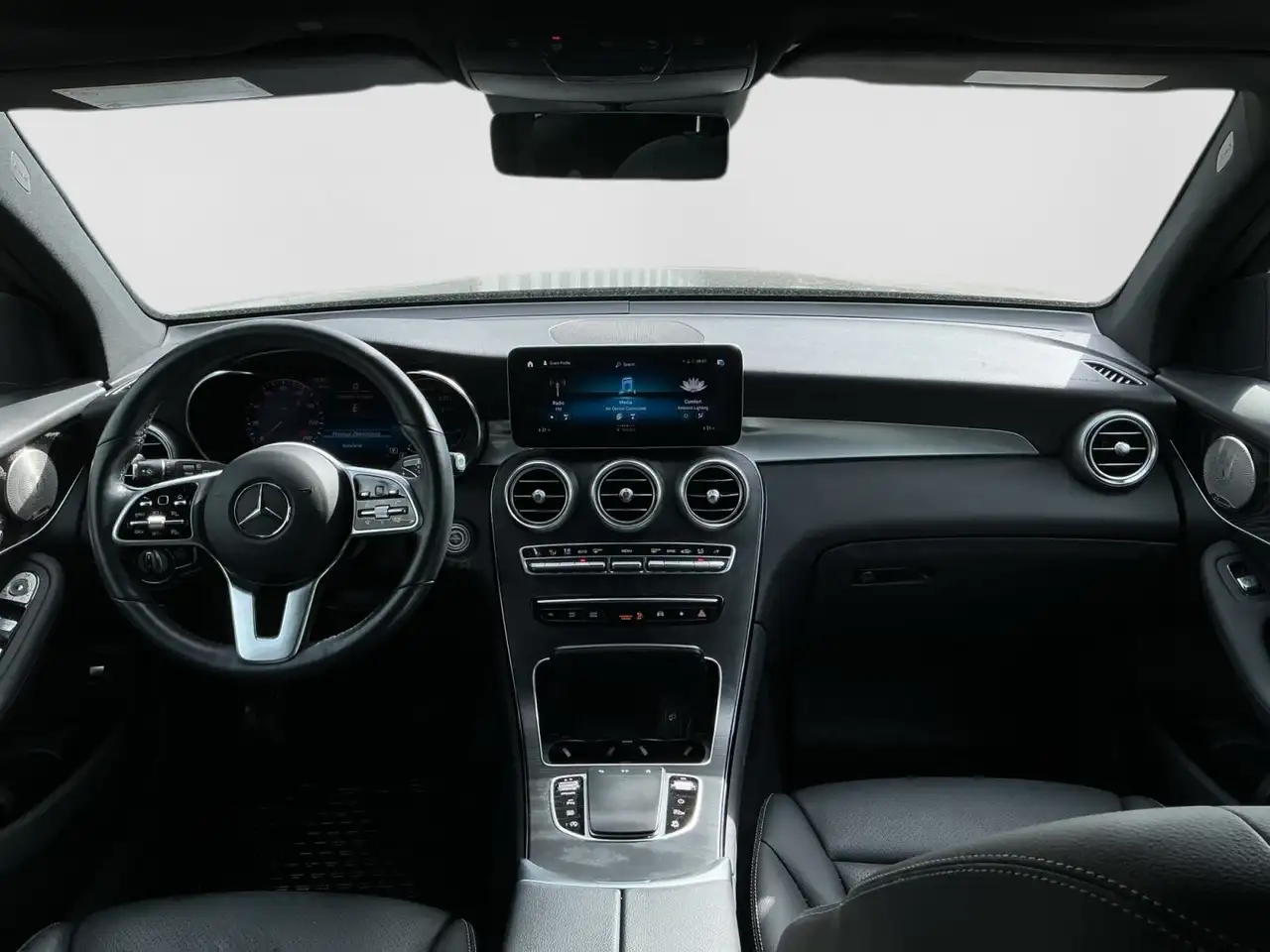 Mercedes-Benz GLC снимка Mercedes-Benz GLC