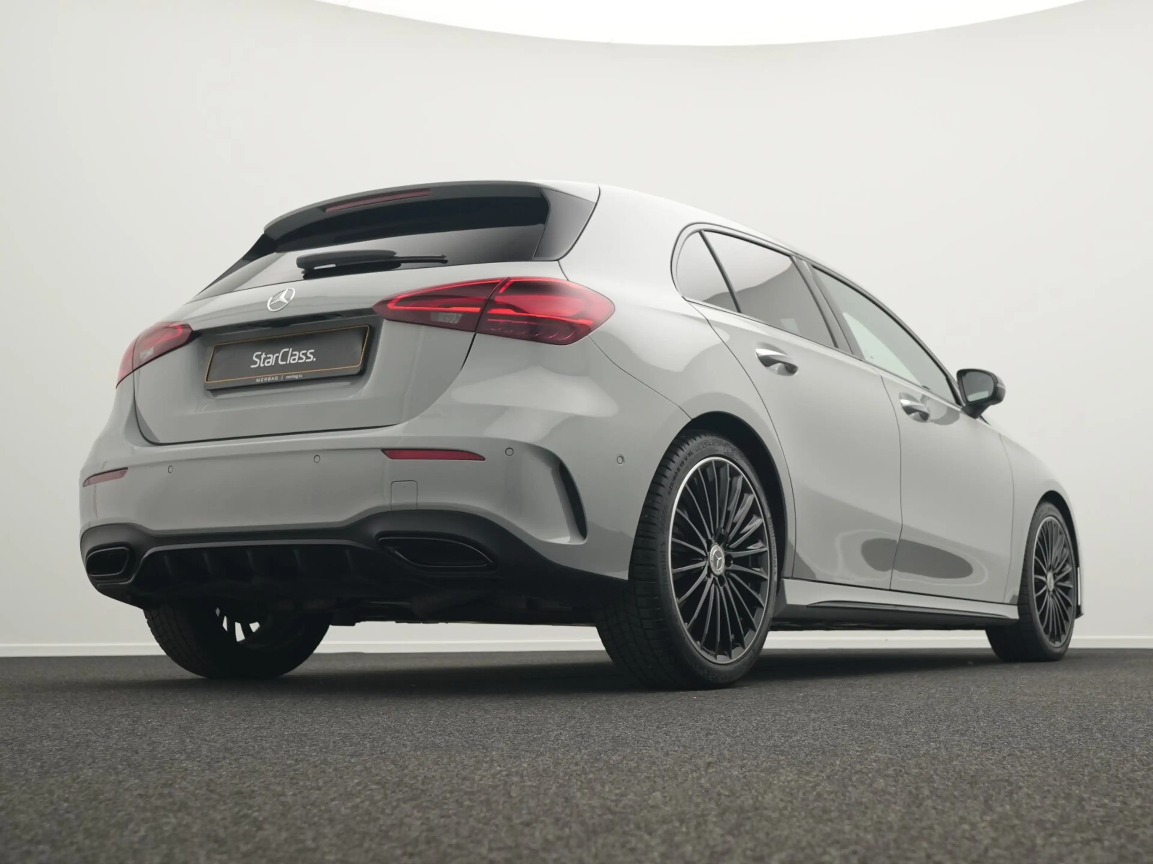 Mercedes-Benz A 200 A 200 d Multi+Night+Kamera+Ambi AMG Line Navi/LED — photo 11
