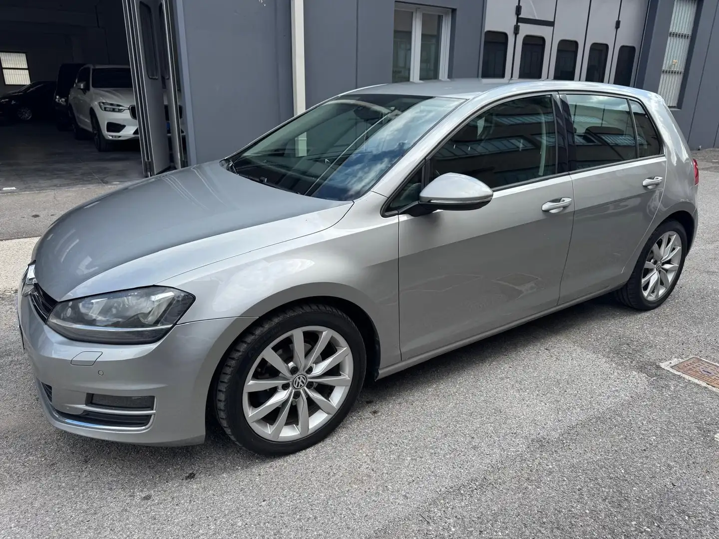 Volkswagen Golf 1.6 TDI 105CV Highline*EURO5*CERCHI*NEOPATEN Grijs - 1