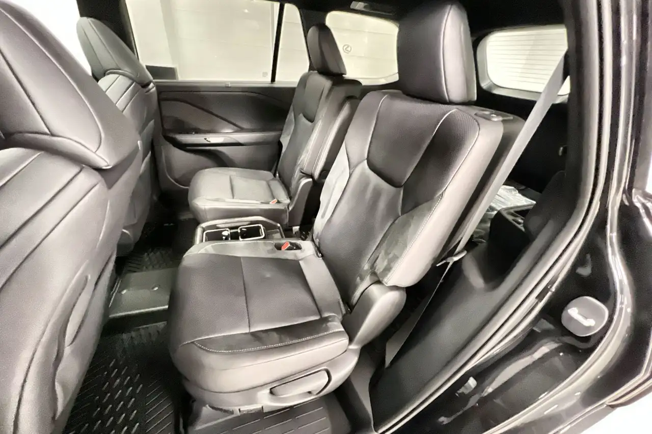 Lexus TX снимка Lexus TX