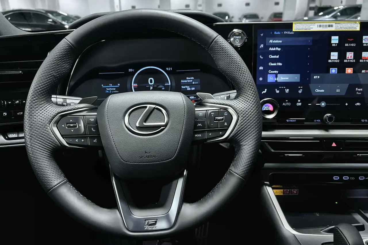 Lexus TX снимка Lexus TX