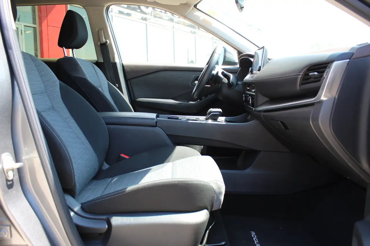 Nissan Rogue fotografie Nissan Rogue