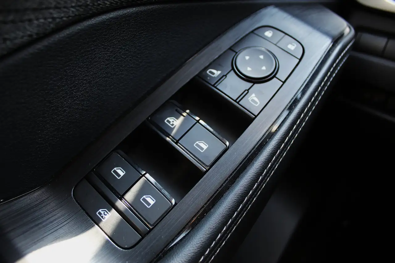 Nissan Rogue fotografie Nissan Rogue