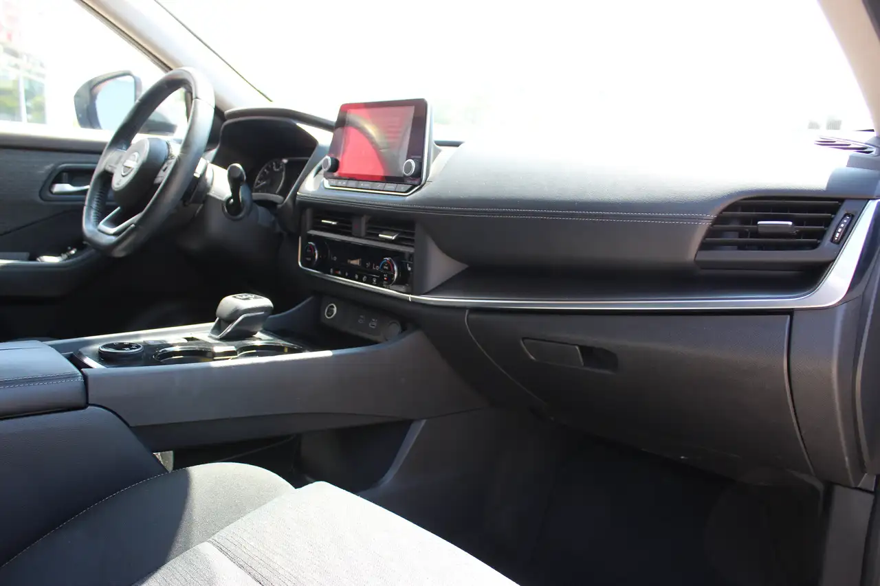 Nissan Rogue fotografie Nissan Rogue