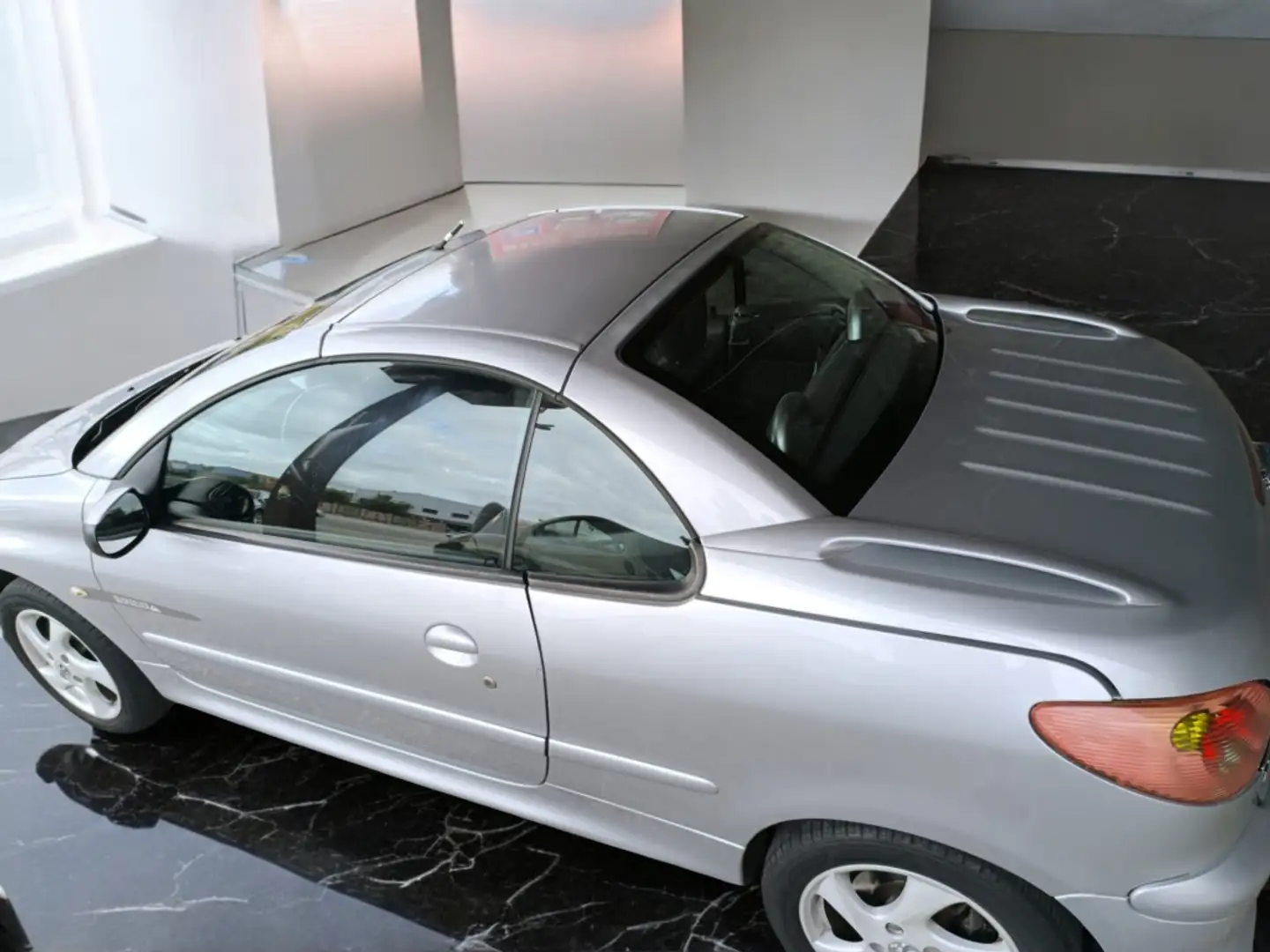 Peugeot 206 CC 1.6 Quiksilver Plateado - 2