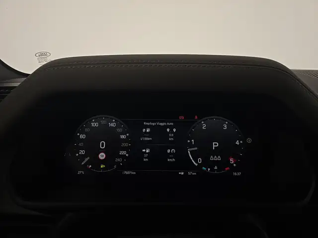 Land Rover Defender view 15