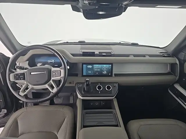 Land Rover Defender view 11