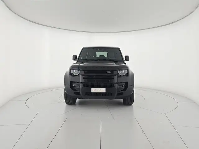 Land Rover Defender view 7