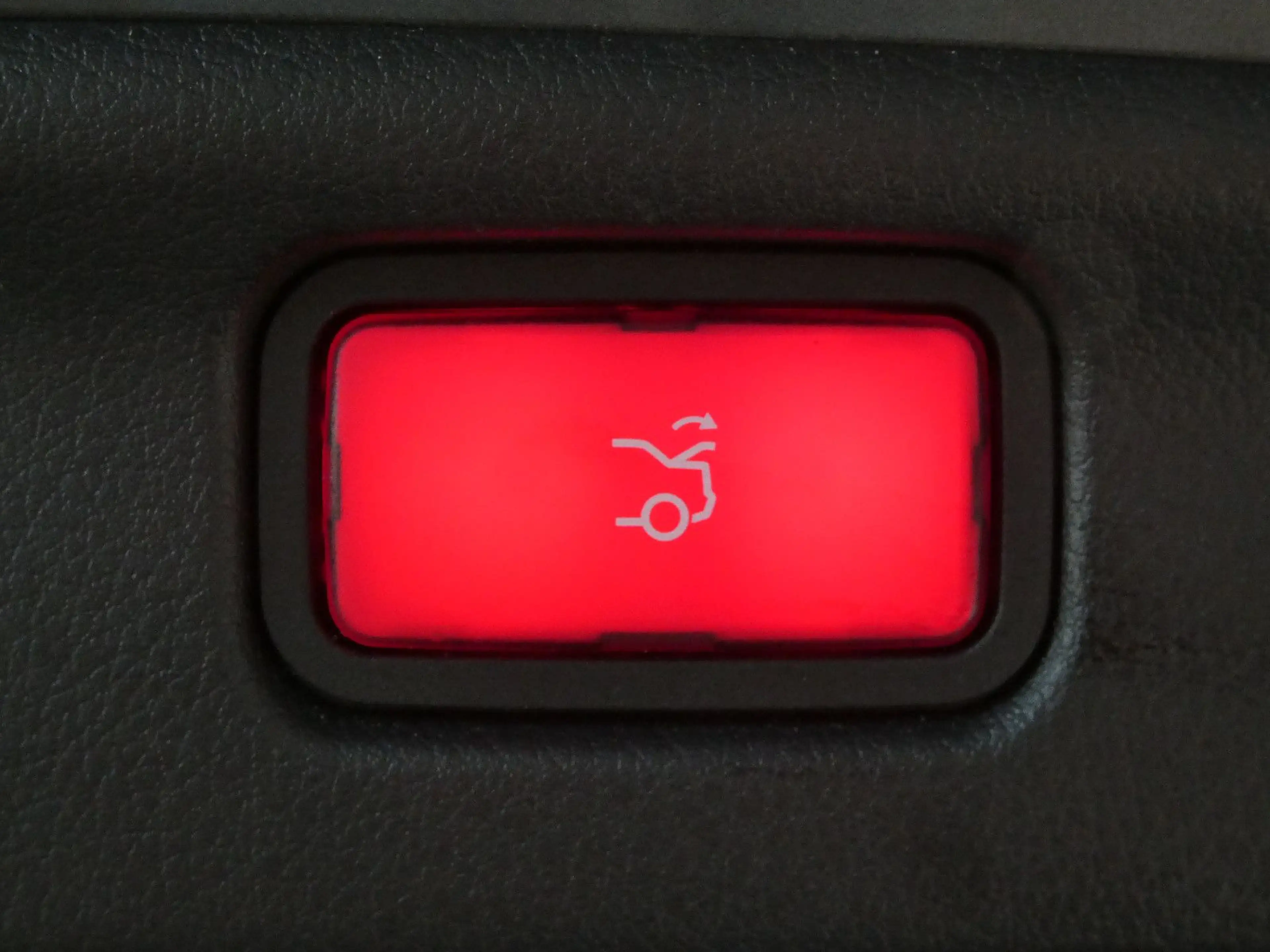Mercedes-Benz C 200 d 9G Avantgarde LED Navi Kamera Ambiente — photo 22