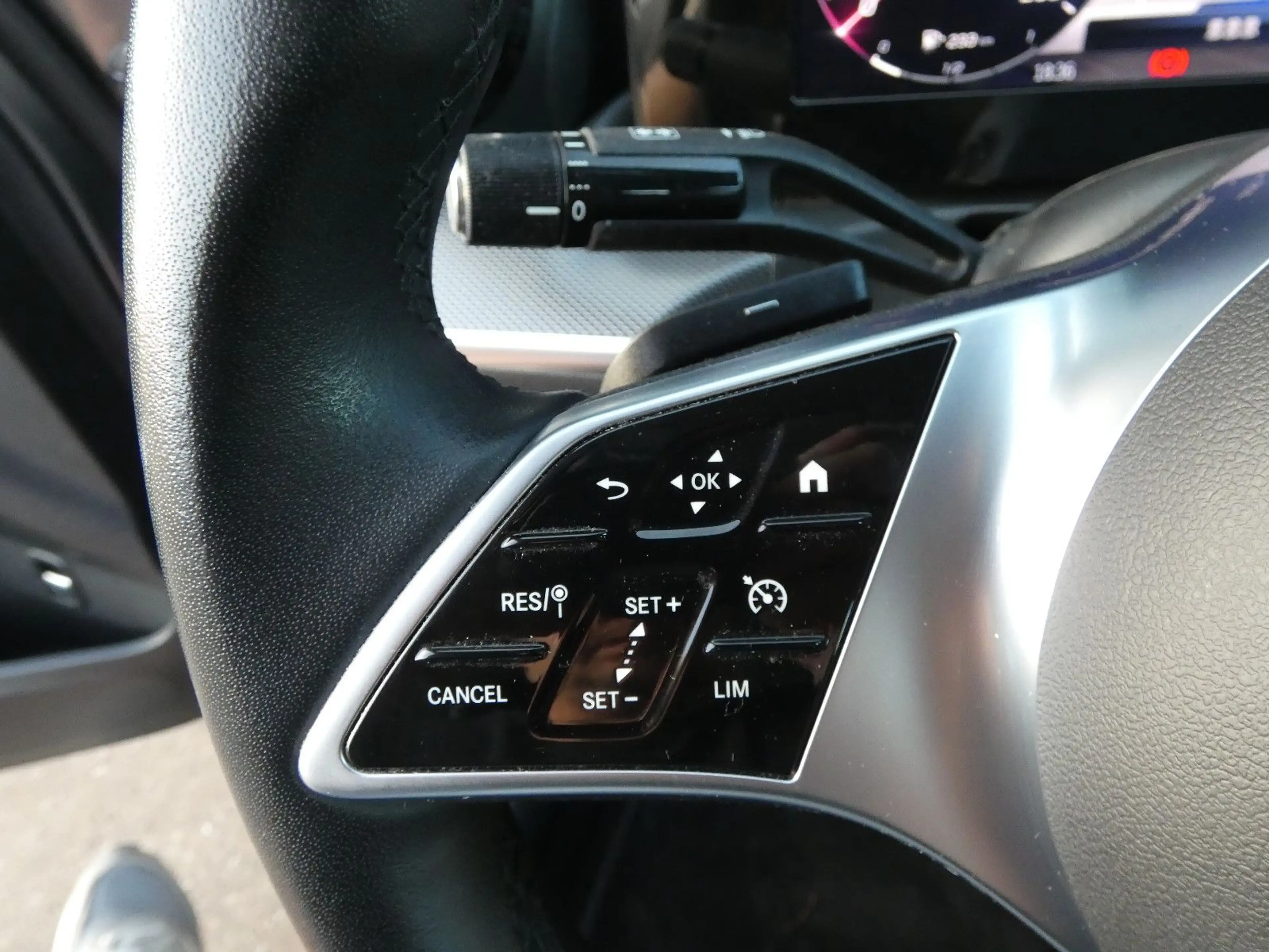 Mercedes-Benz C 200 d 9G Avantgarde LED Navi Kamera Ambiente — photo 14