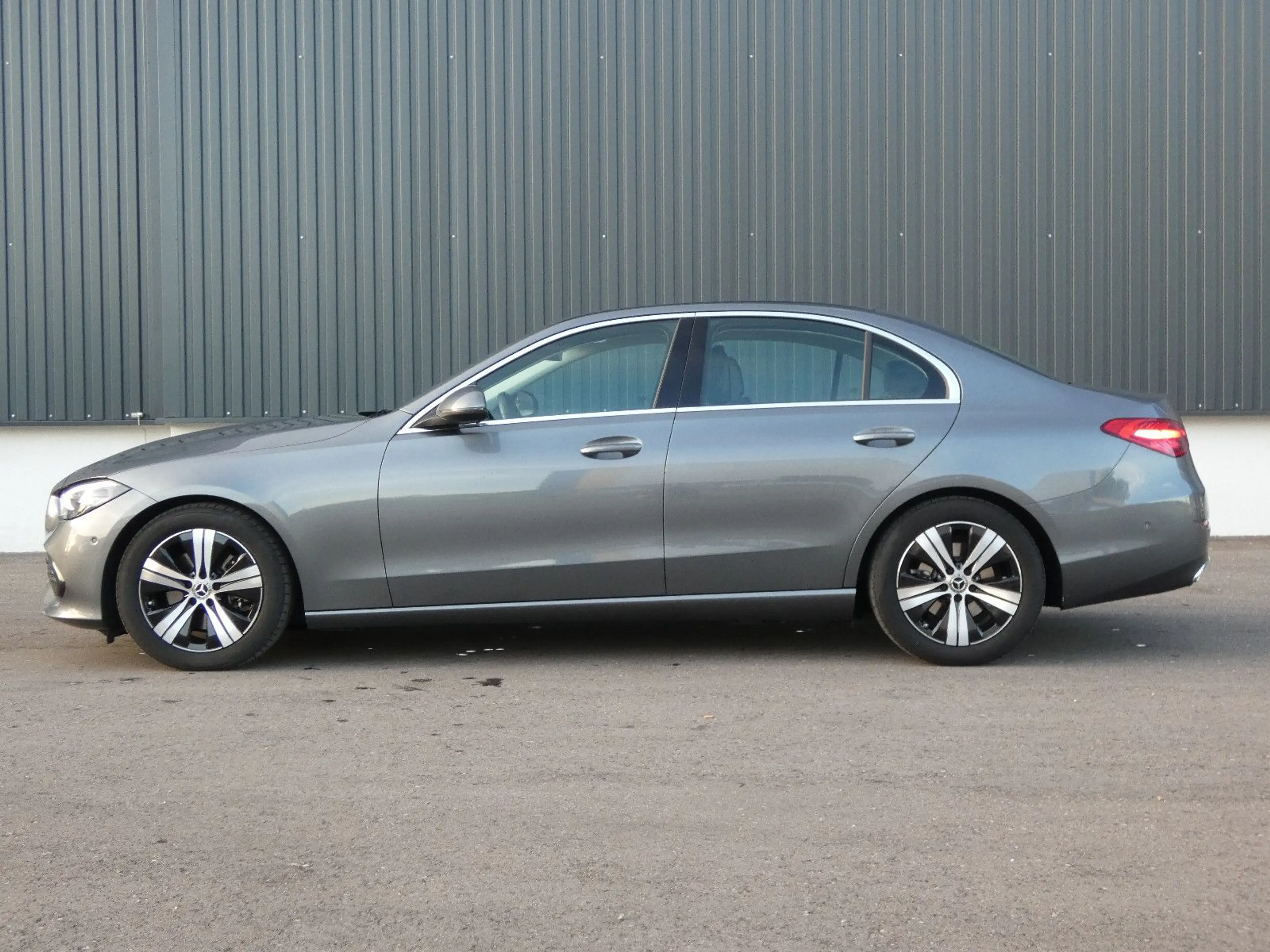 Mercedes-Benz C 200 d 9G Avantgarde LED Navi Kamera Ambiente — photo 24