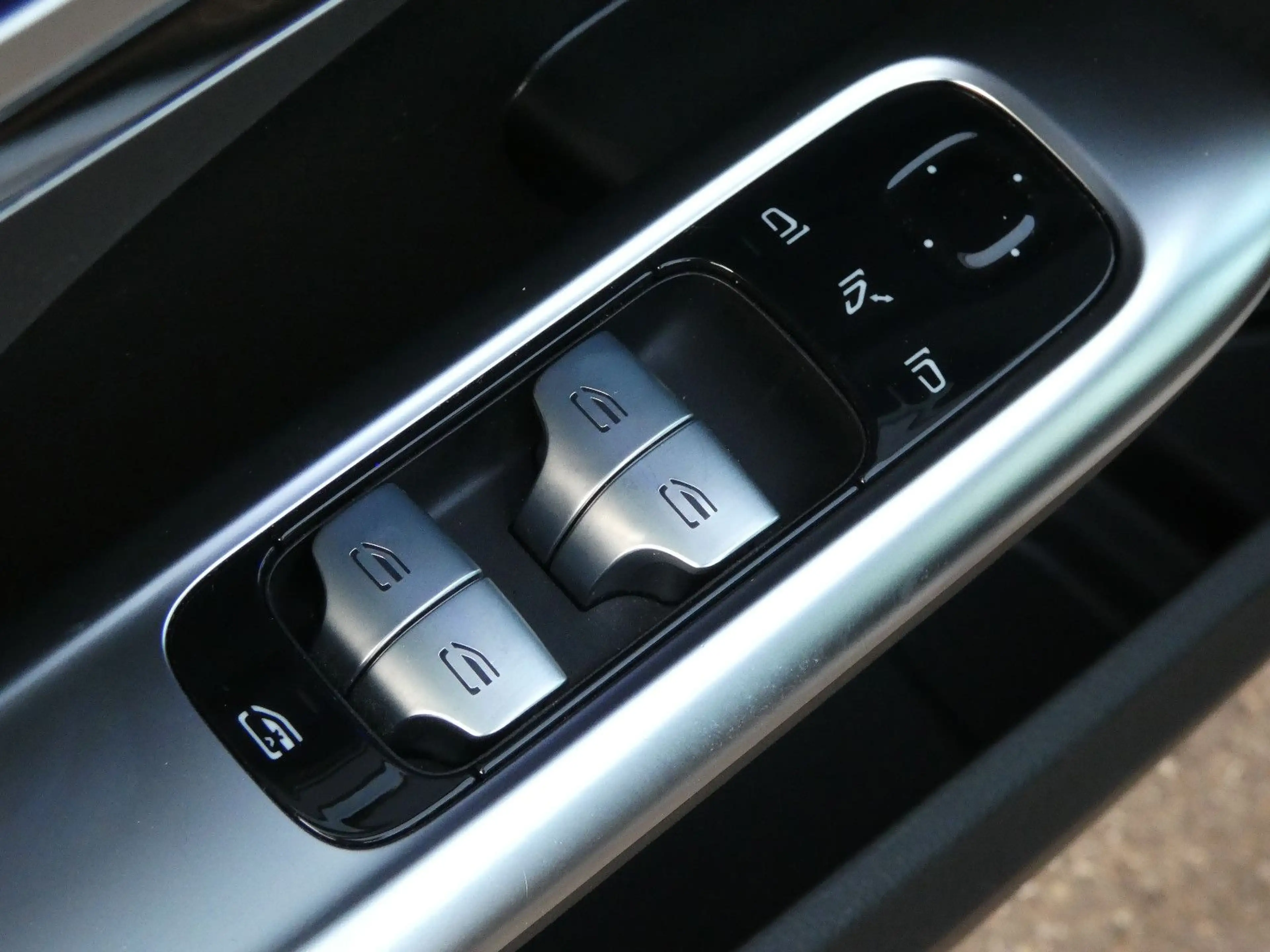 Mercedes-Benz C 200 d 9G Avantgarde LED Navi Kamera Ambiente — photo 19