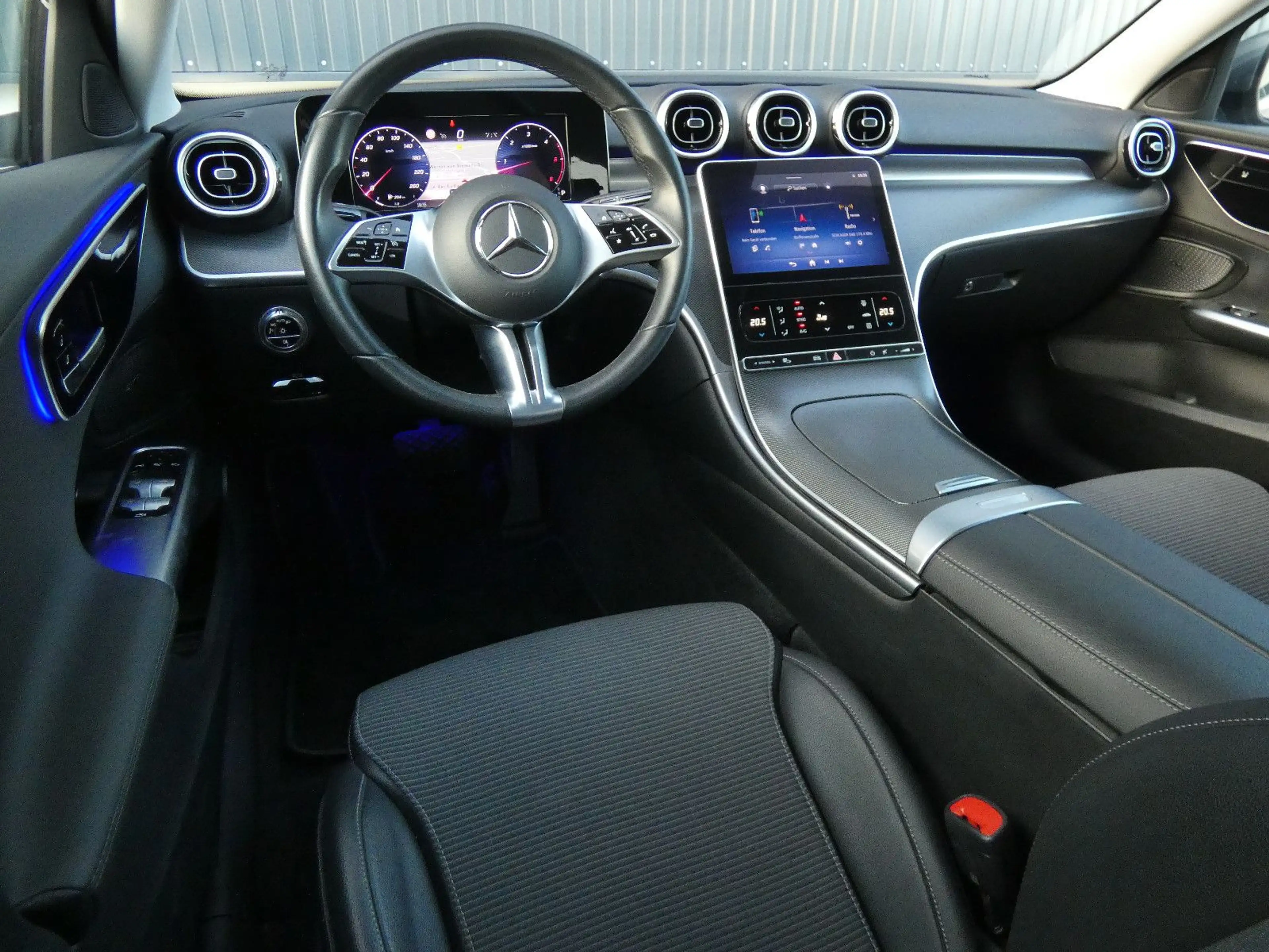 Mercedes-Benz C 200 d 9G Avantgarde LED Navi Kamera Ambiente — photo 3