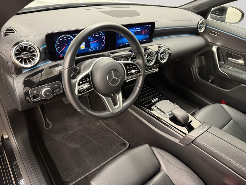 Mercedes-Benz CLA 180 180 7G-DCT Luxury Line — photo 6