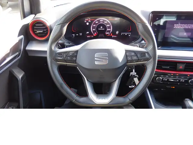 SEAT Arona view 14