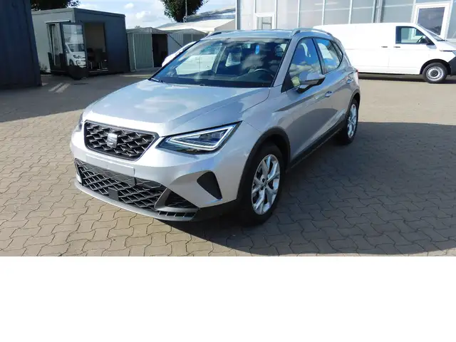 SEAT Arona view 2