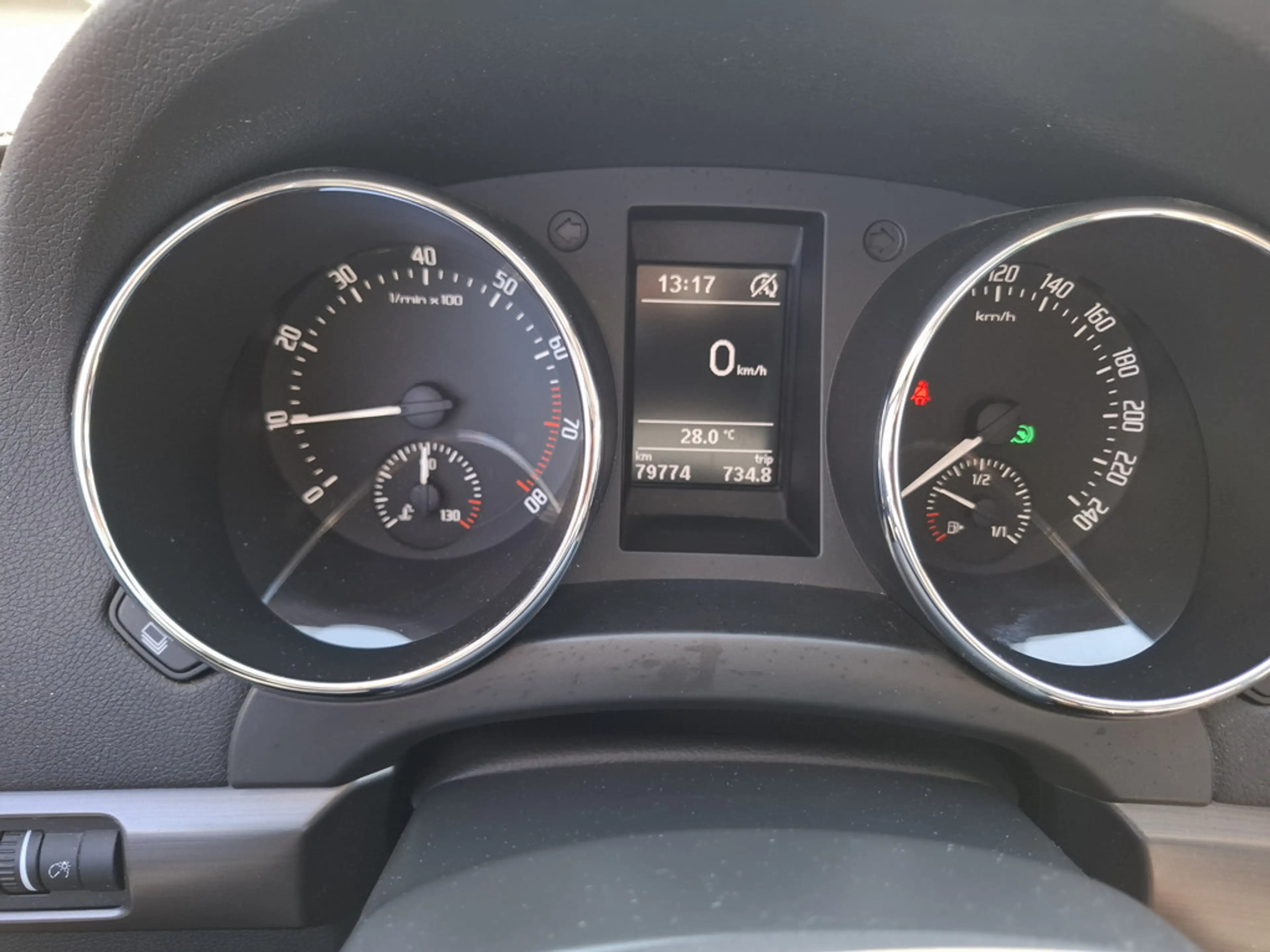 Skoda Yeti 1.2 TSI Joy Green tec XENON FACEL. PANO — photo 11