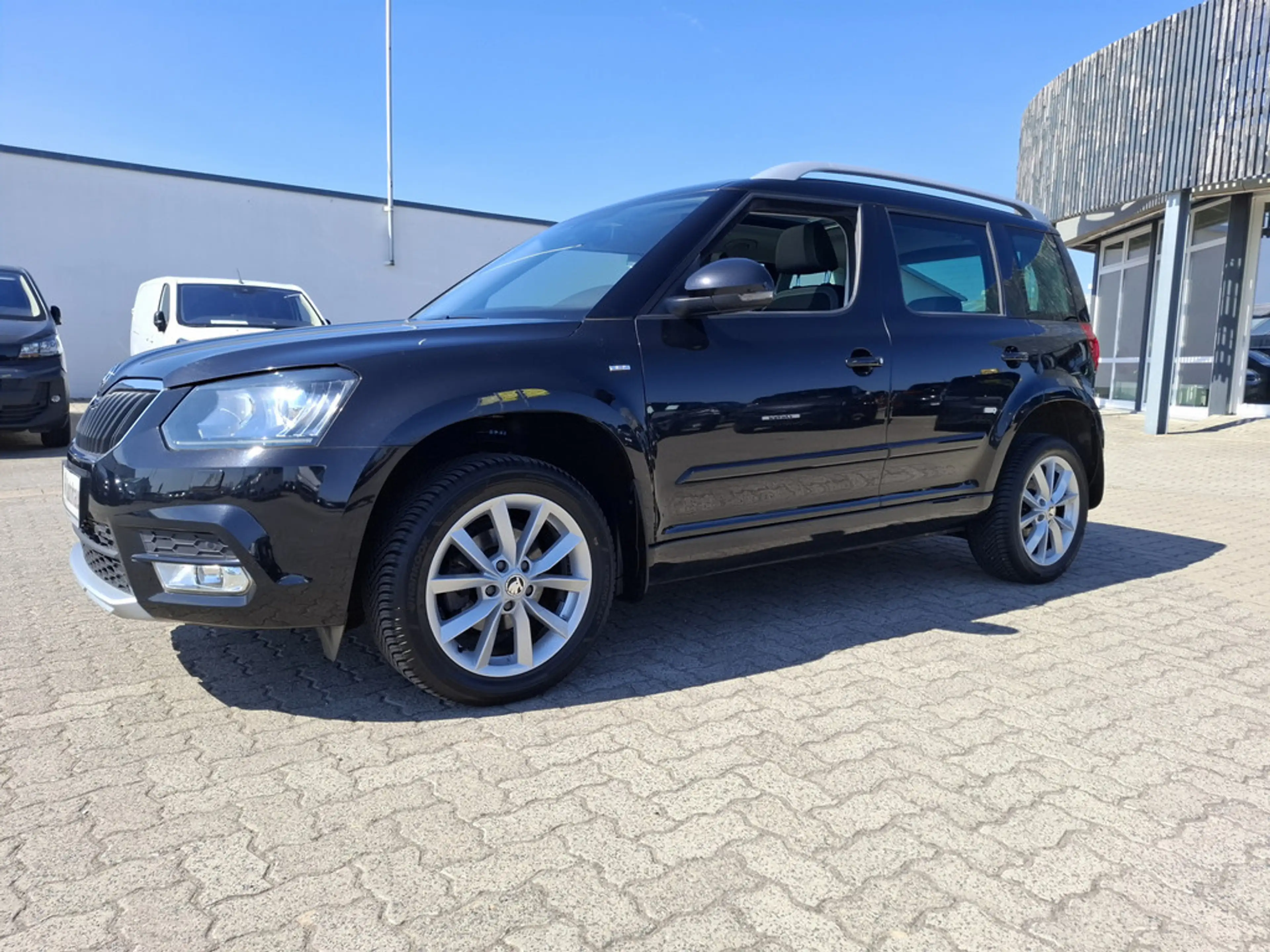 Skoda Yeti 1.2 TSI Joy Green tec XENON FACEL. PANO