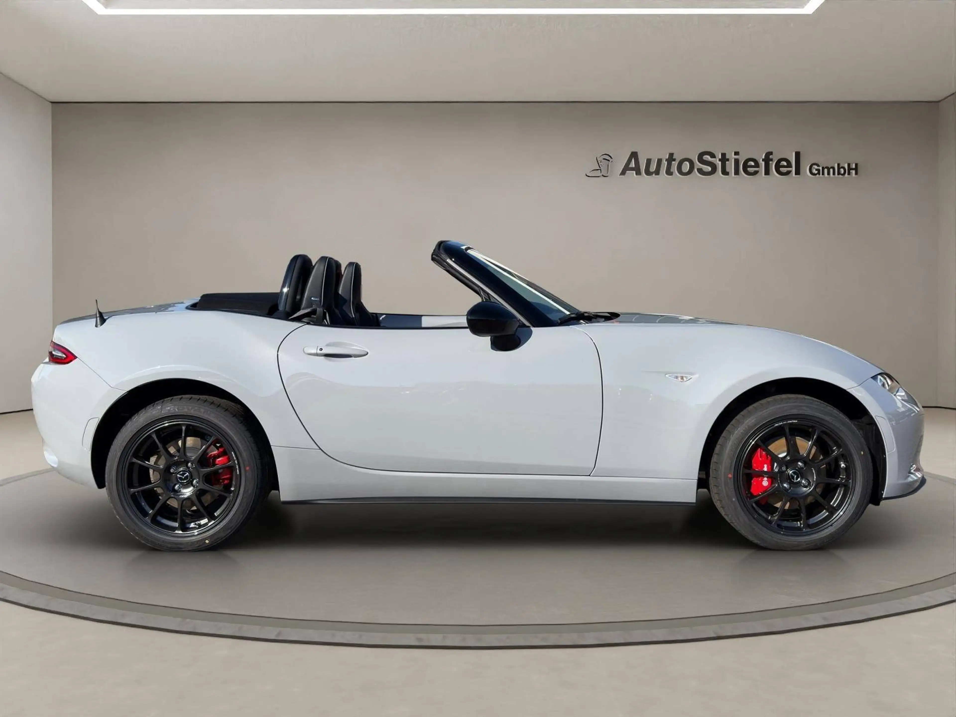 Mazda MX-5 Homura SKYACTIV-G 132 PS 6MT RWD — photo 4