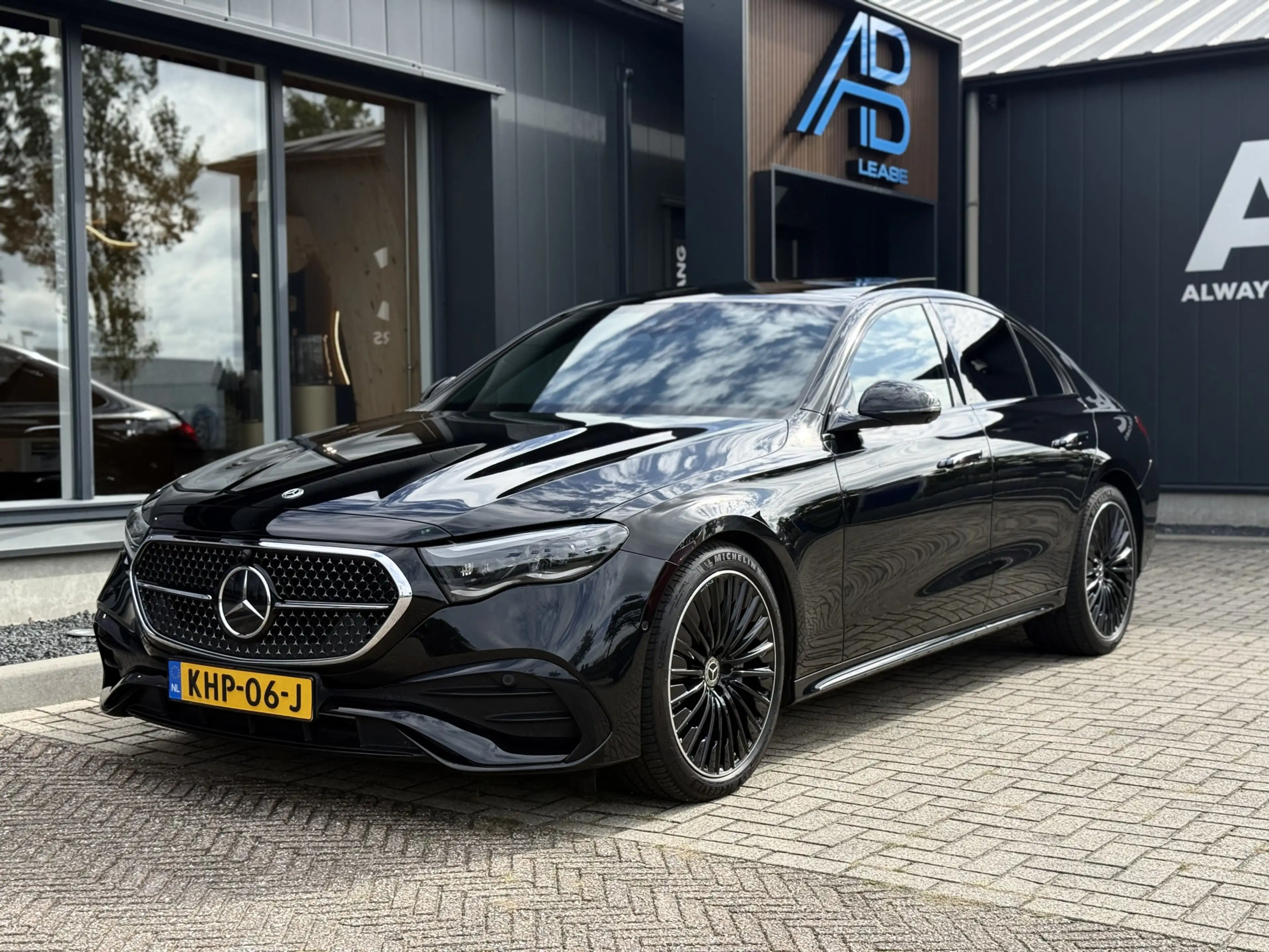 Mercedes-Benz E 220 d AMG Line Pano 360 Ventilatie Burmester 4D — photo 7