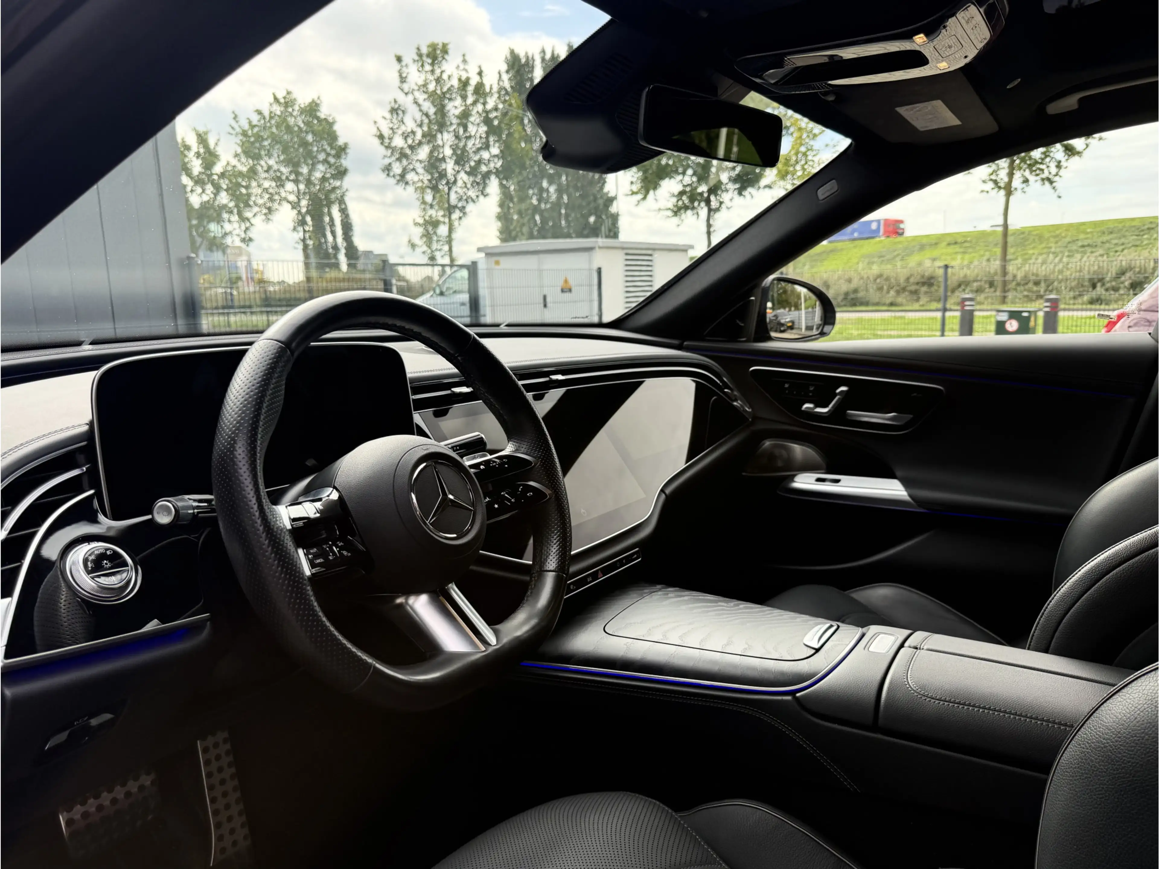 Mercedes-Benz E 220 d AMG Line Pano 360 Ventilatie Burmester 4D — photo 12