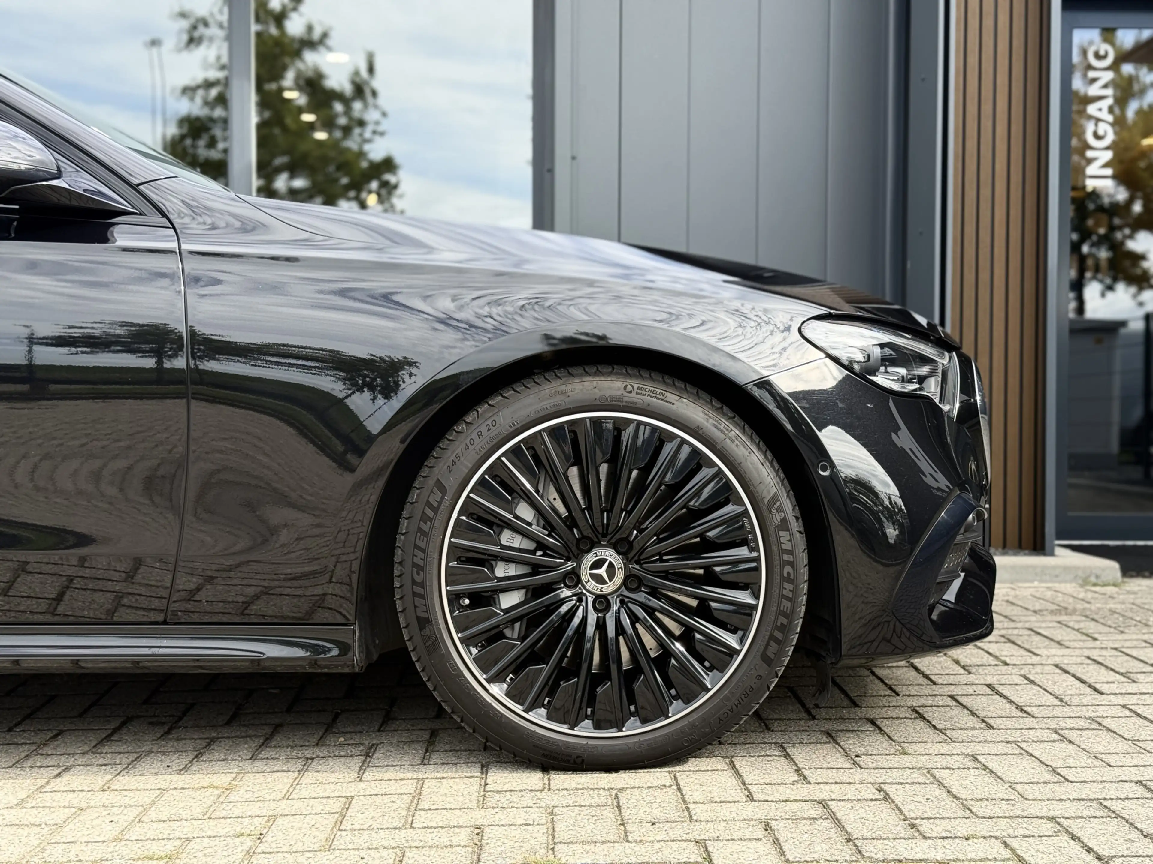 Mercedes-Benz E 220 d AMG Line Pano 360 Ventilatie Burmester 4D — photo 10