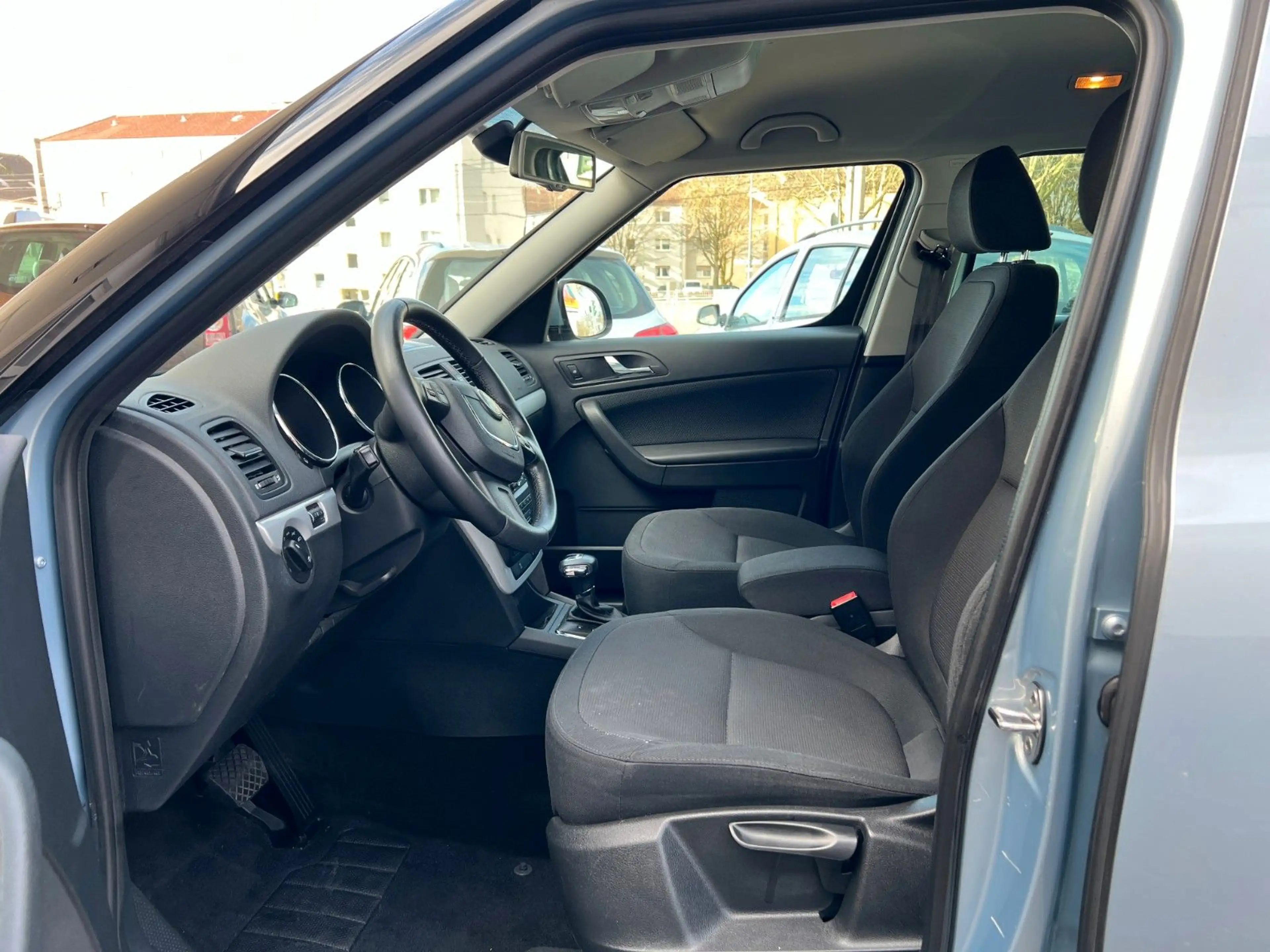 Skoda Yeti 1.2 TSI Ambition Plus Edition Climatronic — photo 12