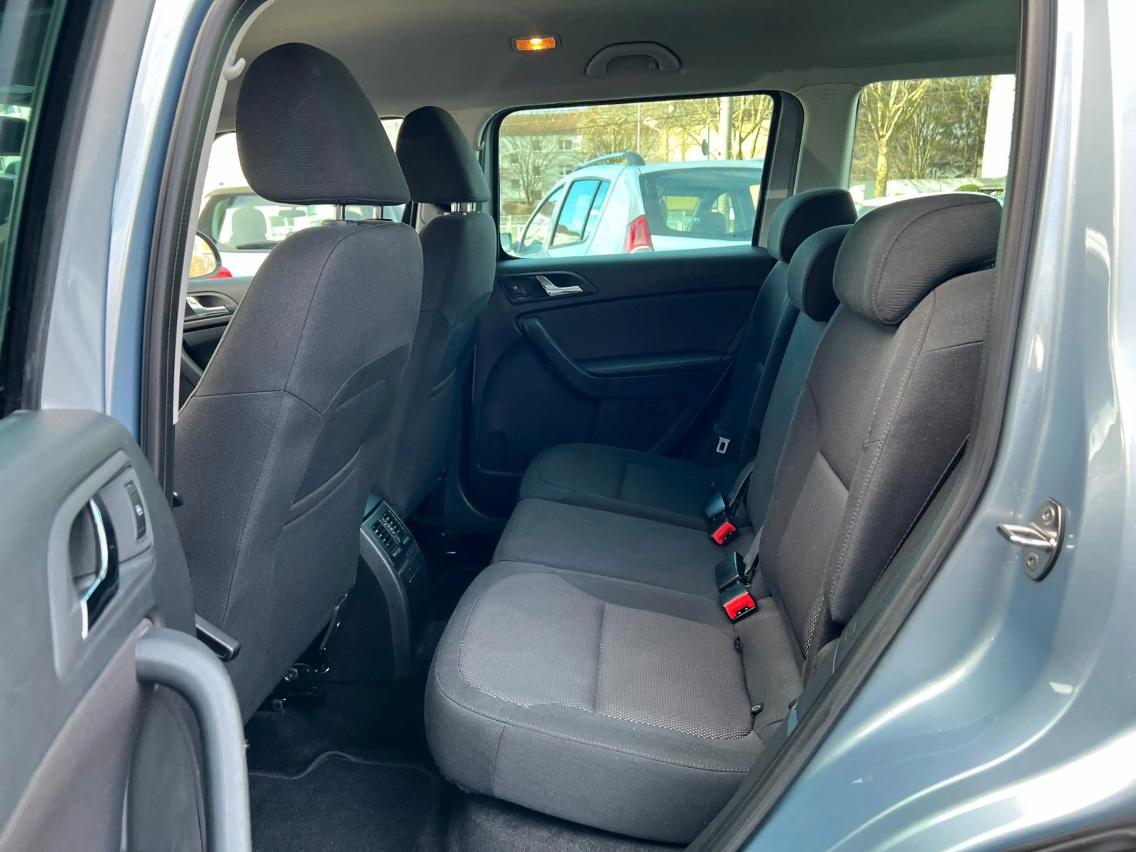 Skoda Yeti 1.2 TSI Ambition Plus Edition Climatronic — photo 13