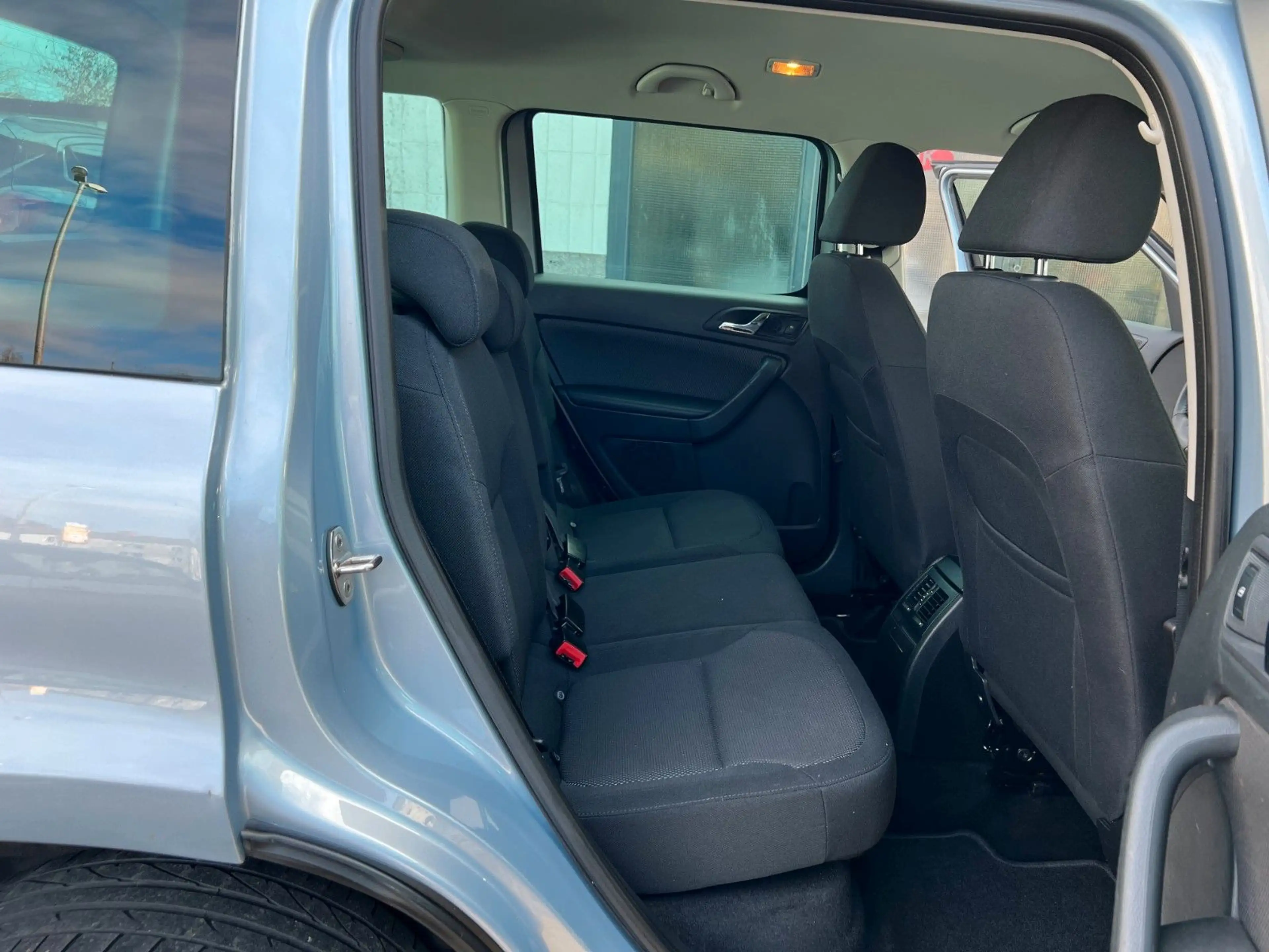 Skoda Yeti 1.2 TSI Ambition Plus Edition Climatronic — photo 15