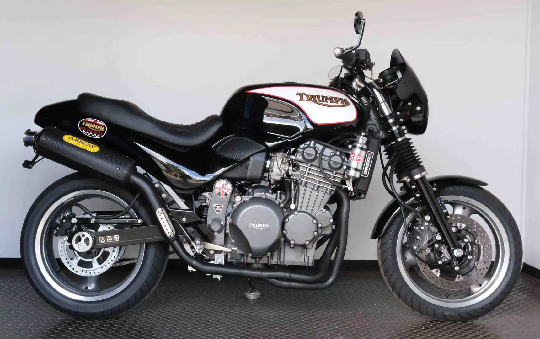 Triumph Sprint 900 T 300 Cafe Racer - worldwide shipping - Schwarz - 1