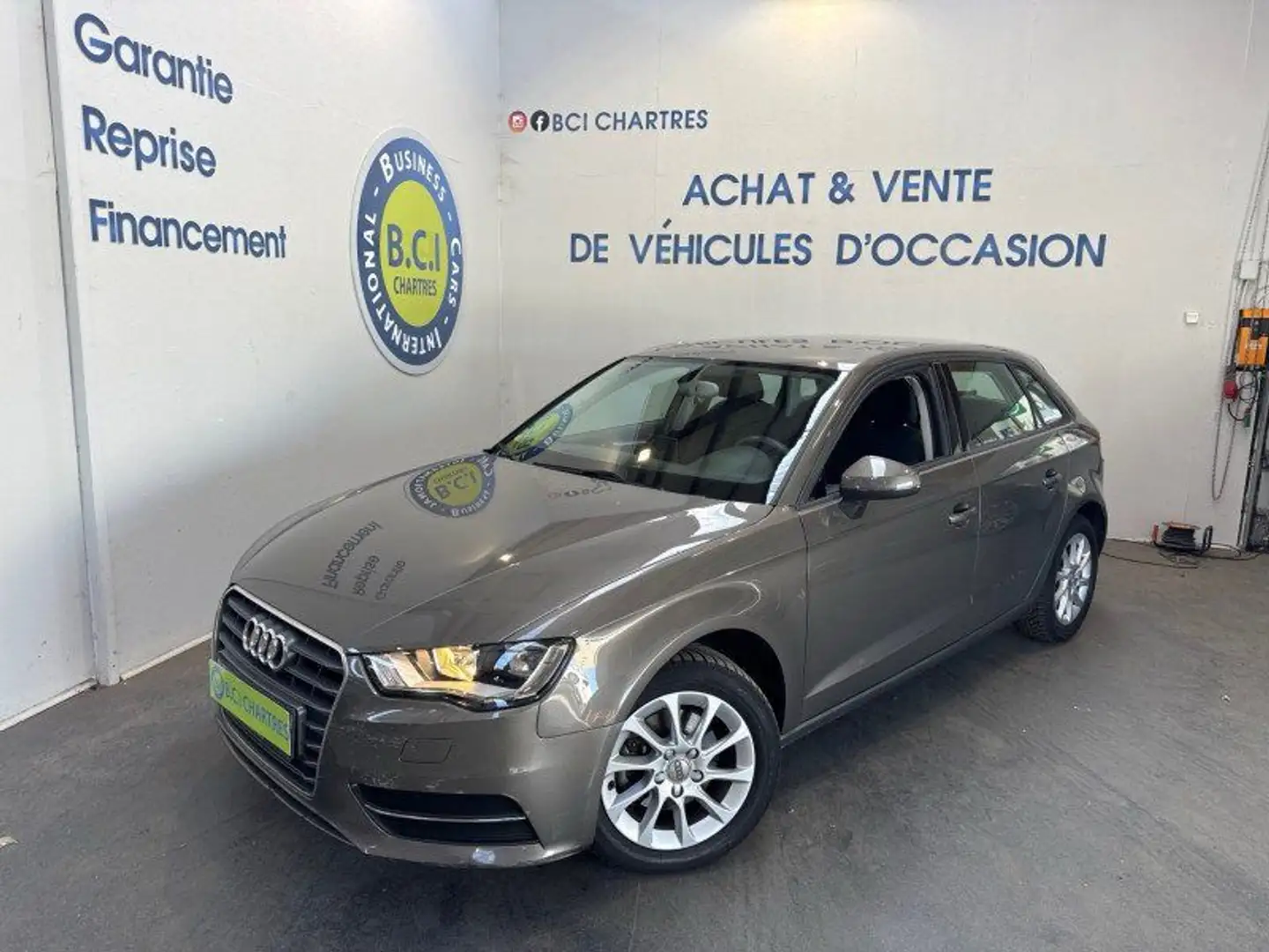 Audi A3 1.4 TFSI 150CH ULTRA COD AMBIENTE S TRONIC 7 Gris - 1