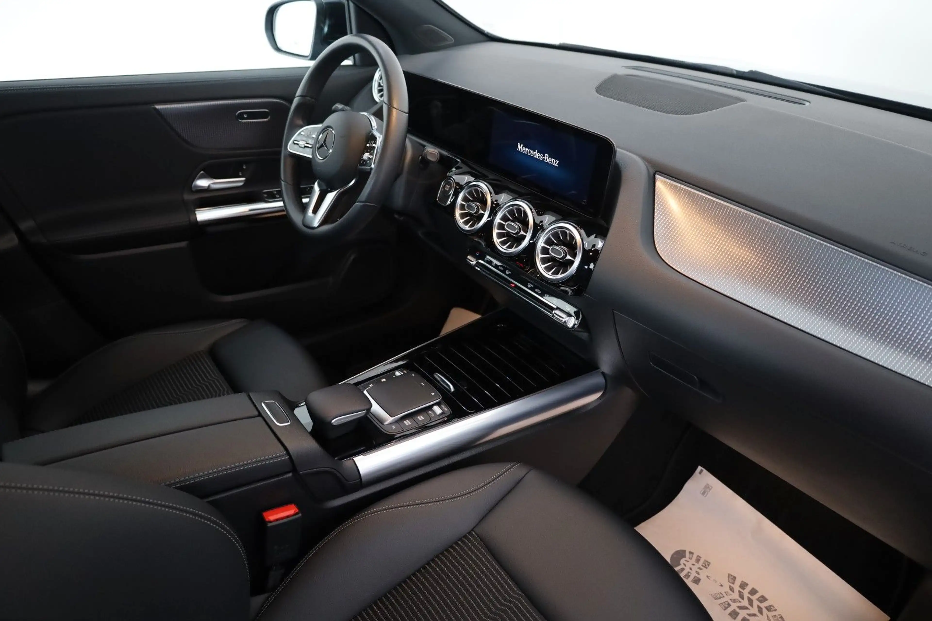 Mercedes-Benz EQA 250 Progressive,T.Leder,Navi,LED,SH,Kamera — photo 4