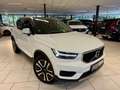 Volvo XC40 2.0 D3 R-DESIGN AUT LEDER AHK NAVI CAM SHZ Weiß - thumbnail 2