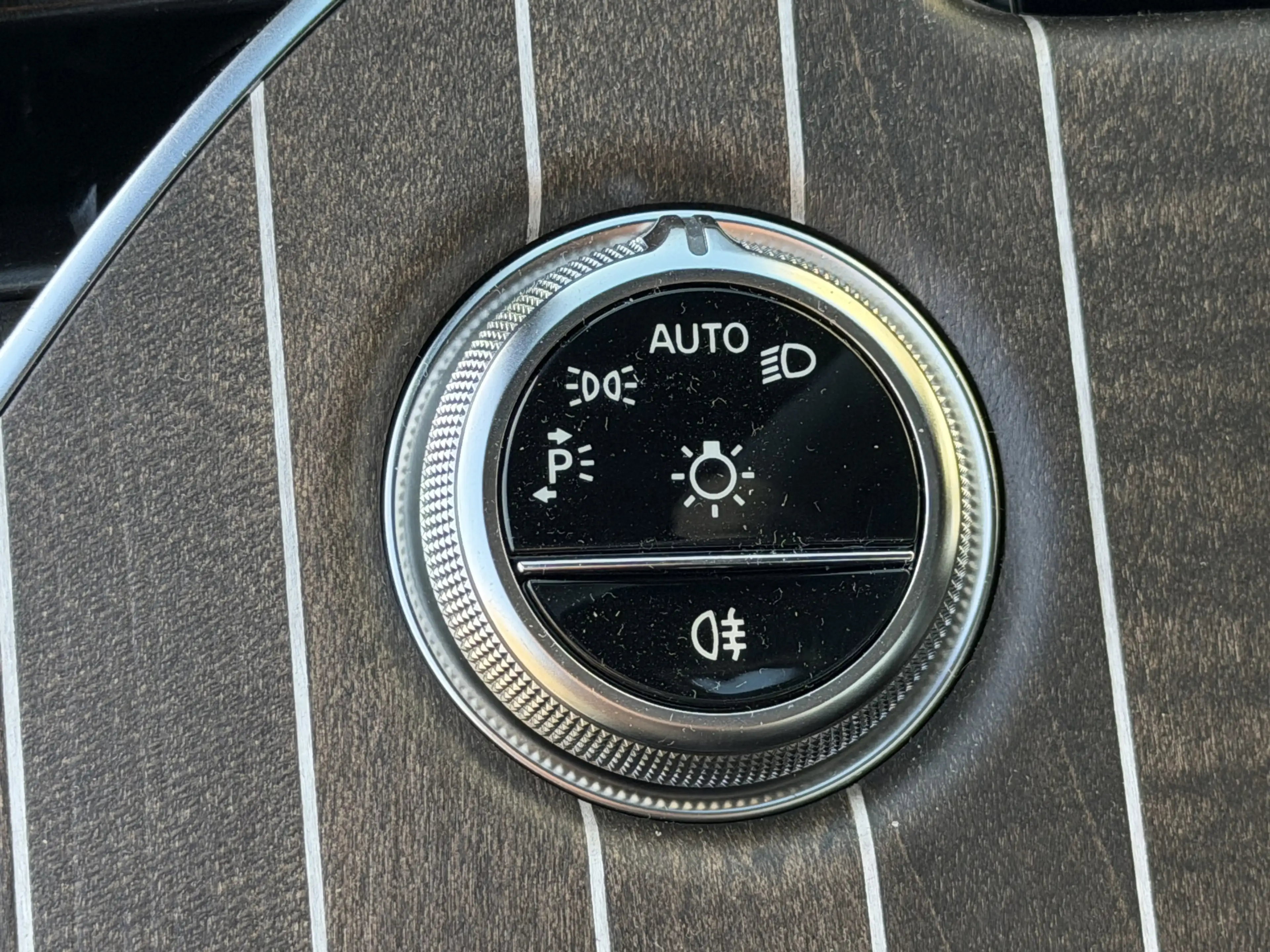 Mercedes-Benz E 450 d 4M 9G AIRMATIC HAL HUD DTR+ BURMESTE 4D — photo 10