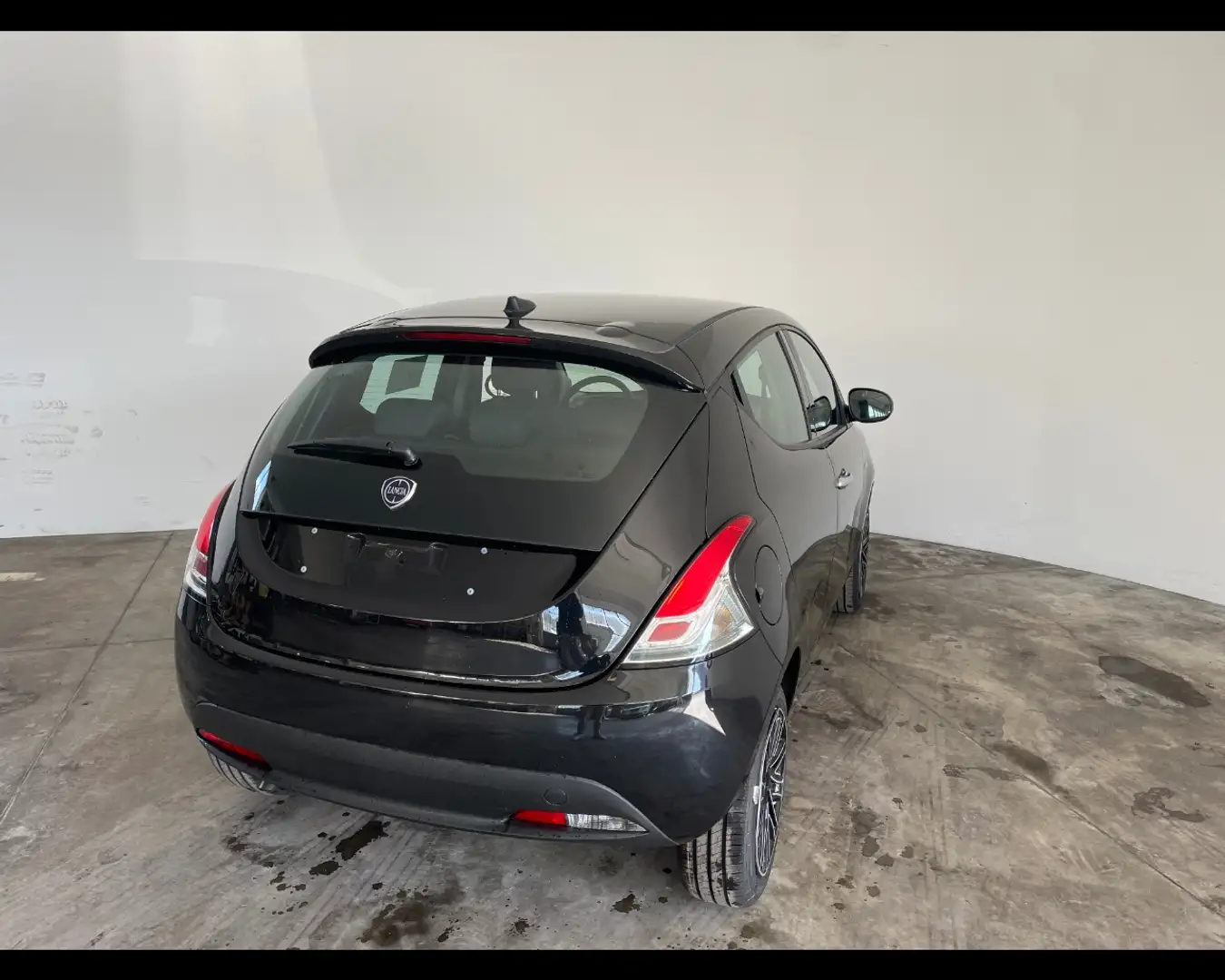 Lancia Ypsilon 1.0 FireFly Hybrid Oro Noir - 2