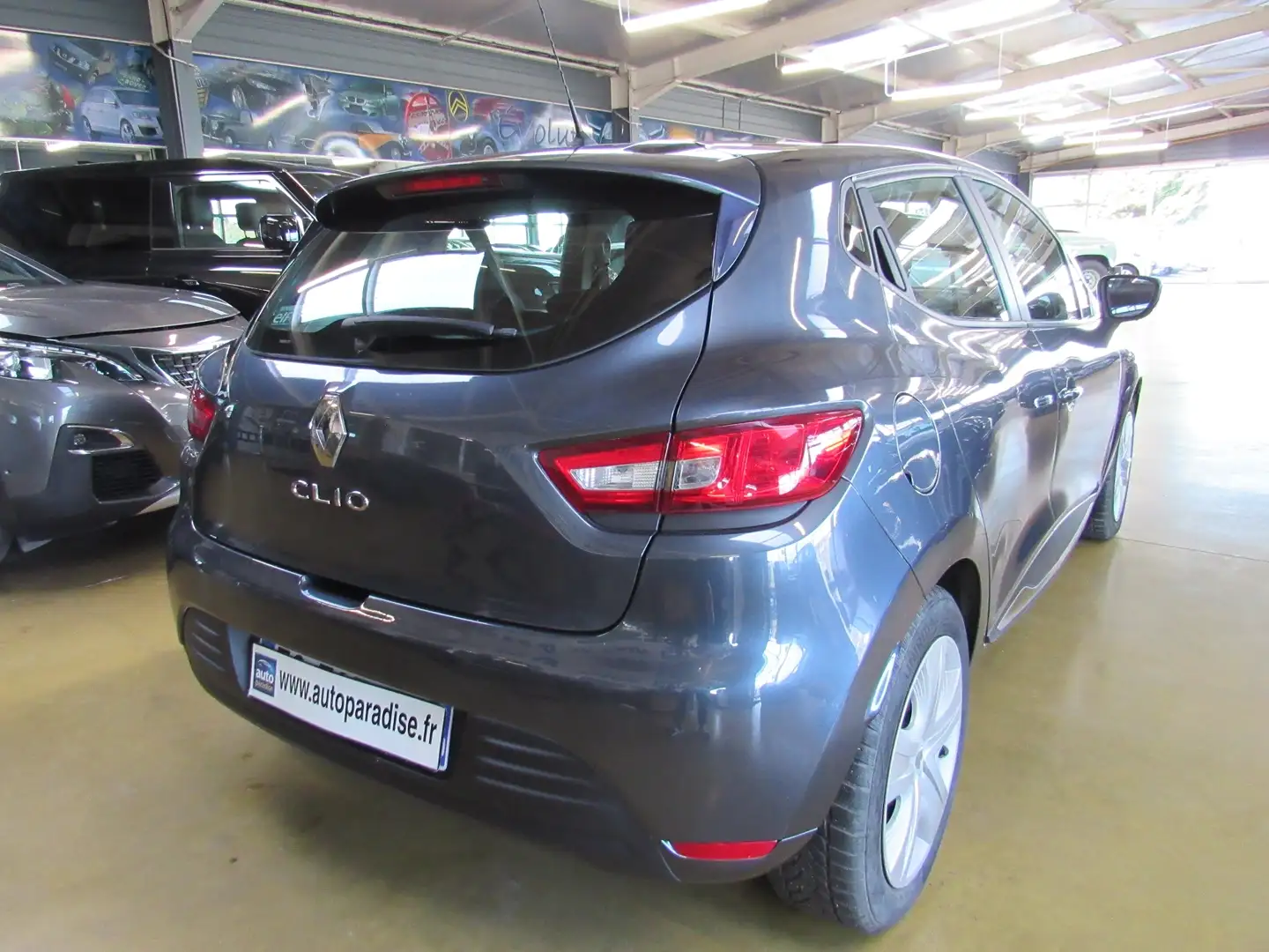 Renault Clio 1.5 DCI 75 ZEN Gris - 2