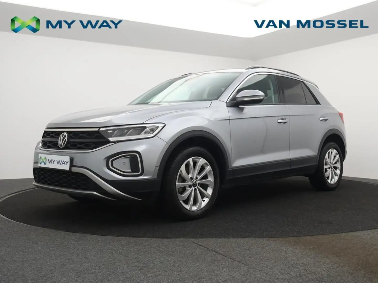 Volkswagen T-Roc 1.0TSI Life 110PK *NAVI*APP CONNECT*ZETELVERWARMING*ADAPTIVE CRUISE*DIGITAL DASHBOARD*... Zilver - 1