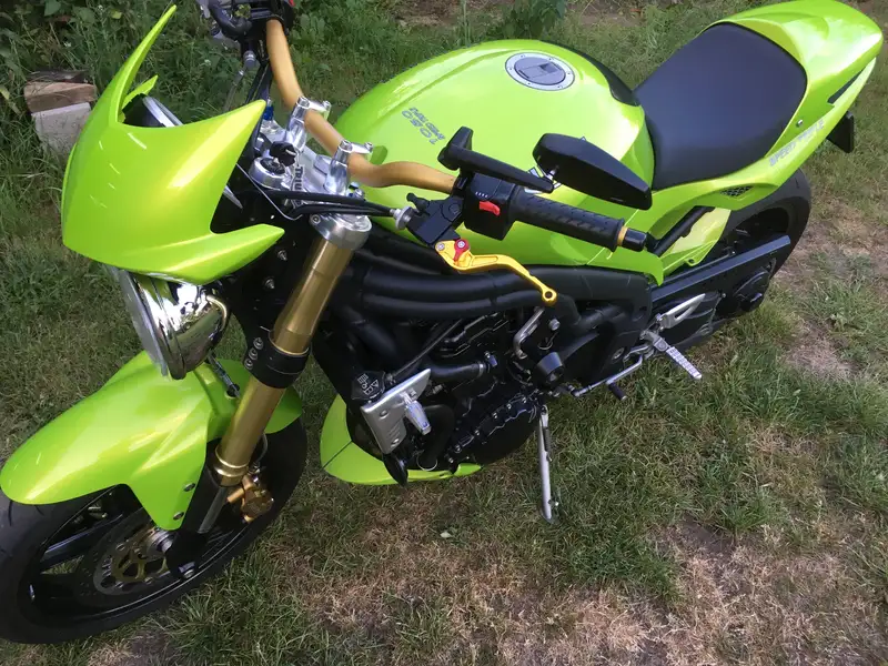 Triumph Speed Triple 1050 - foto 6