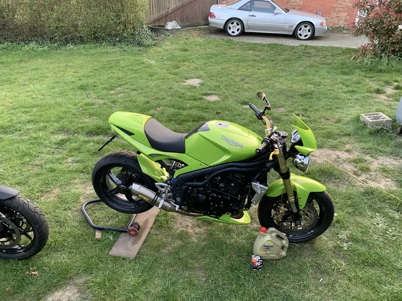 Triumph Speed Triple 1050 - foto 7