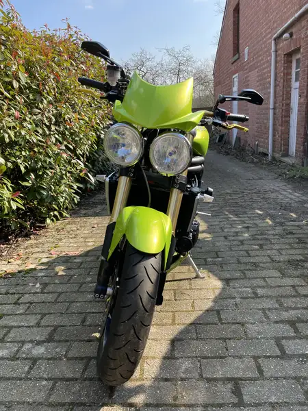 Triumph Speed Triple 1050 - foto 4
