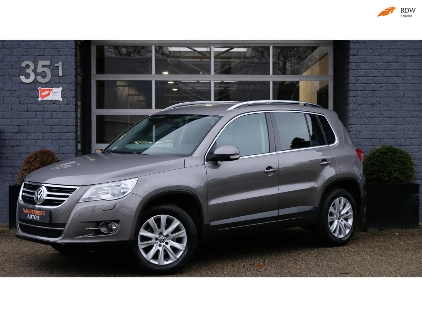 Volkswagen Tiguan 2.0 TSI Comfort&Design 4Motion 200PK Cruise|Navi|C Grau - 1