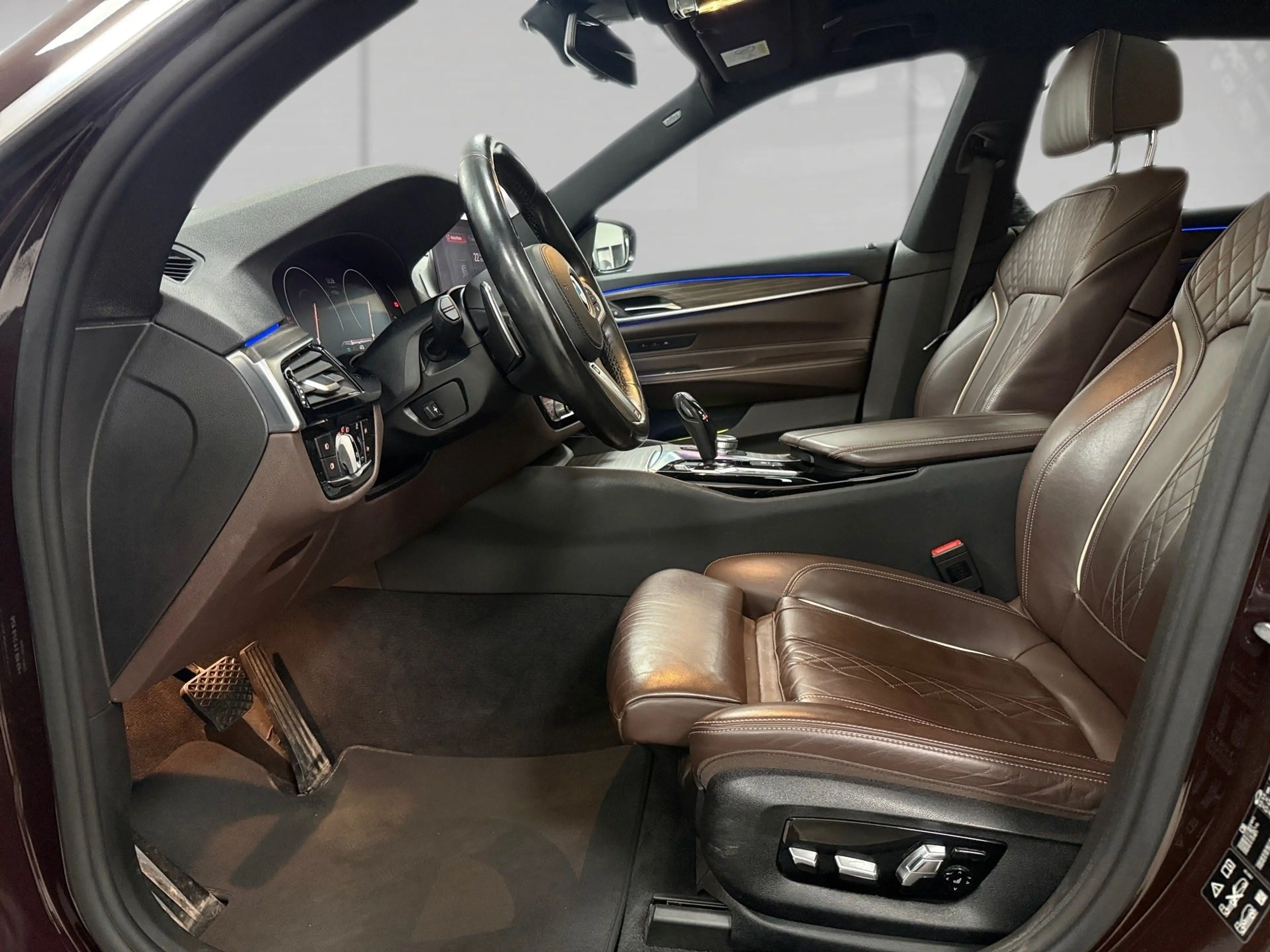 BMW 630 6er Gran Turismo - 630 d xDrive Sport Line — photo 9