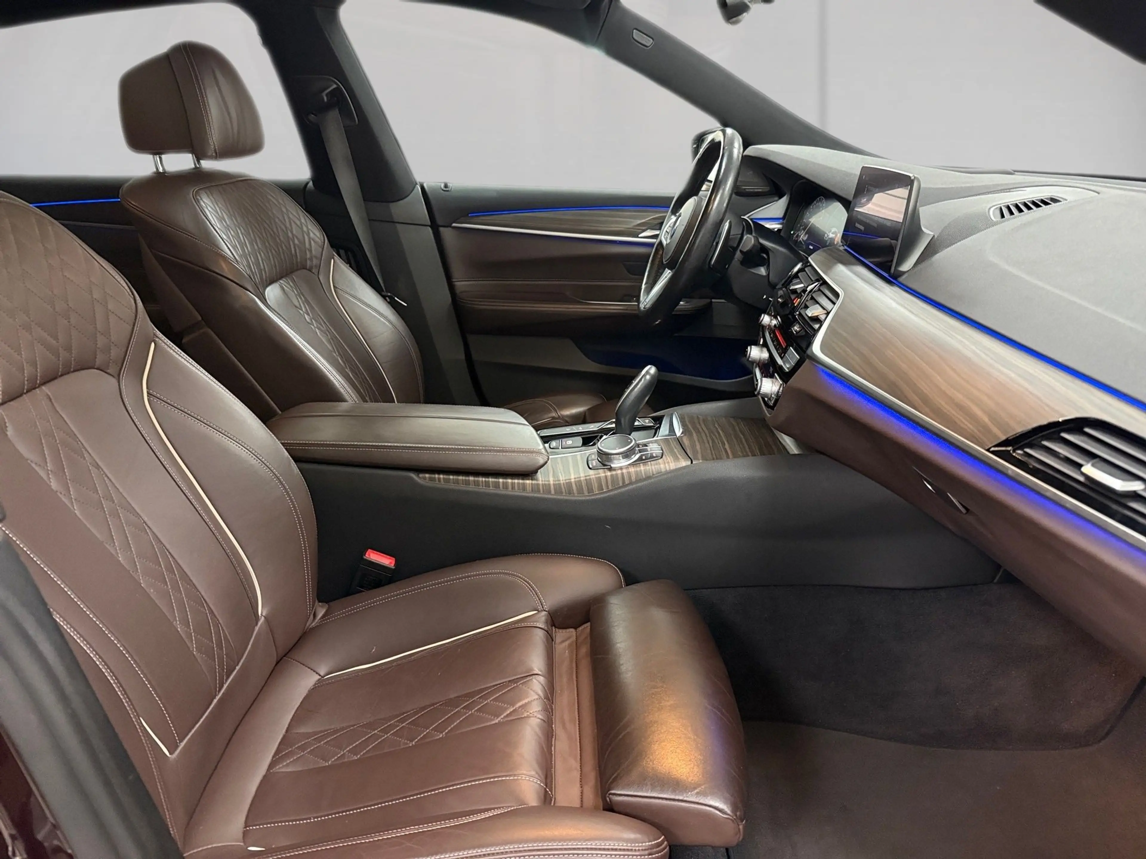 BMW 630 6er Gran Turismo - 630 d xDrive Sport Line — photo 13