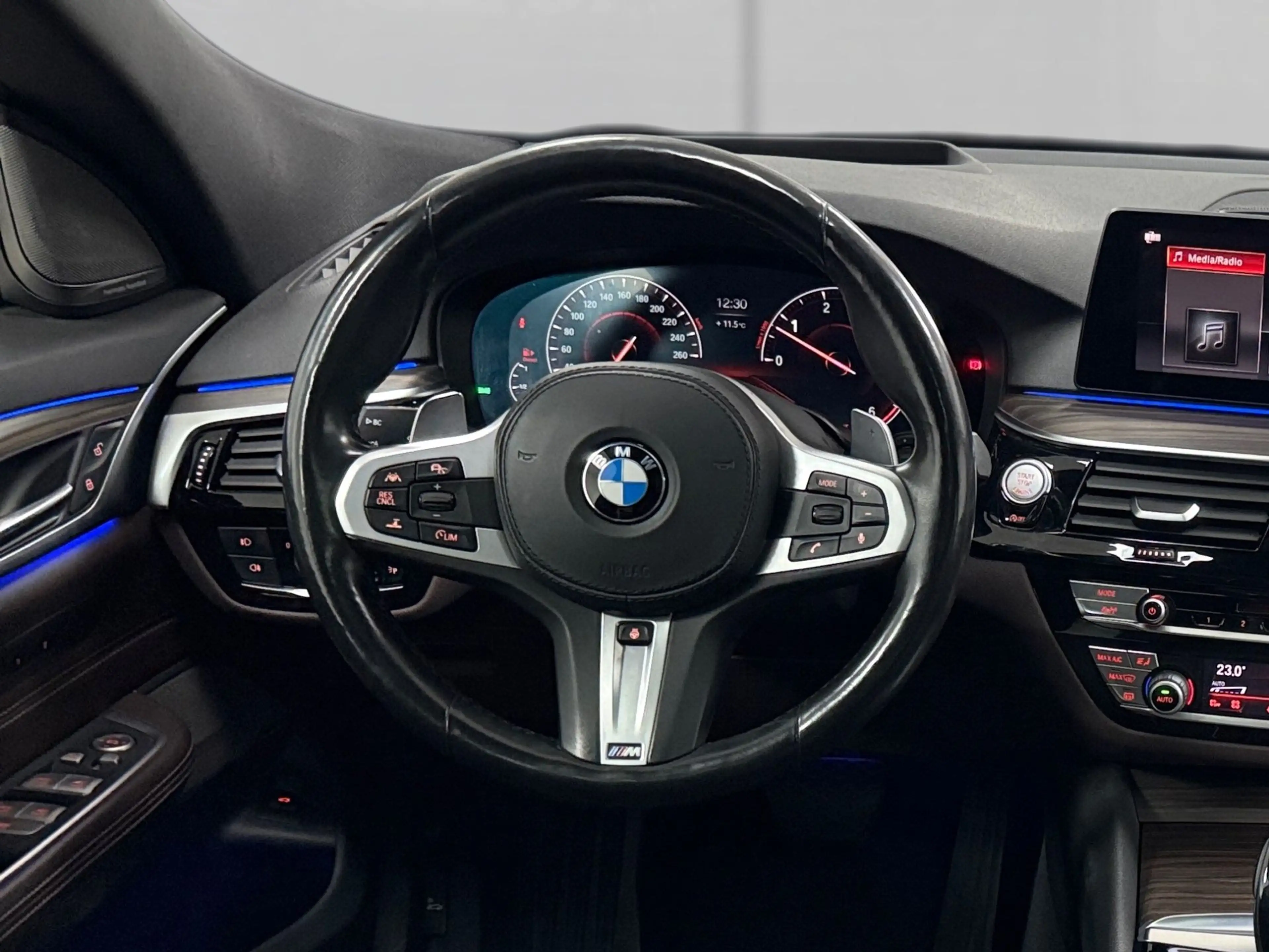 BMW 630 6er Gran Turismo - 630 d xDrive Sport Line — photo 14