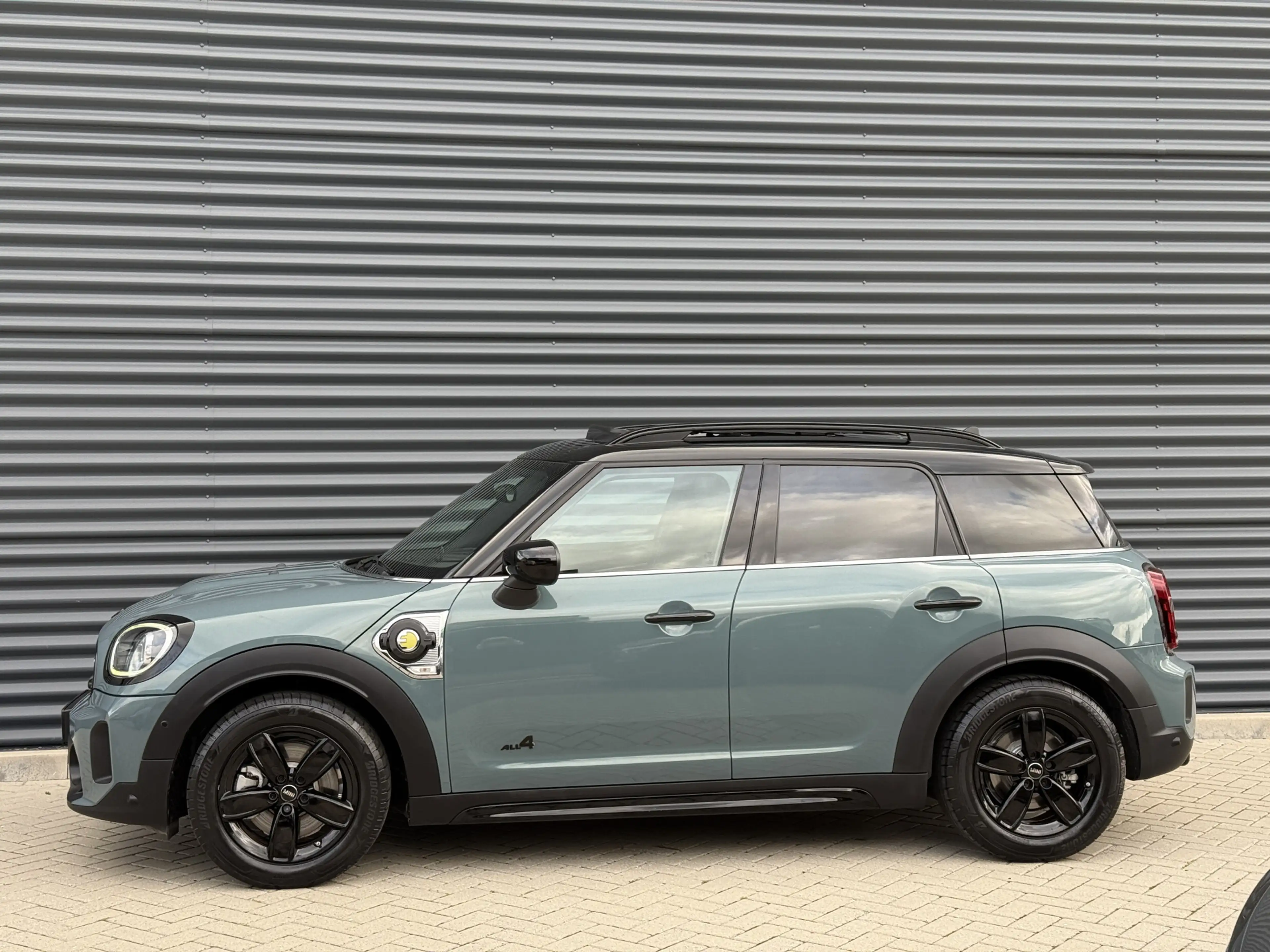 MINI Cooper SE Countryman 1.5 ALL4 Pano/Leder/H&K/Camera — photo 4