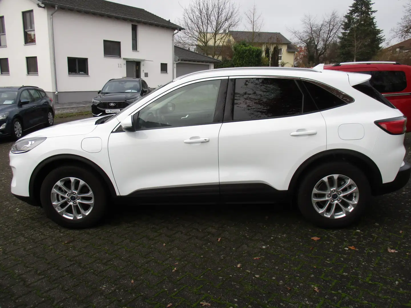 Ford Kuga Plug-In Hybrid Titanium X Automatik Weiß - 2