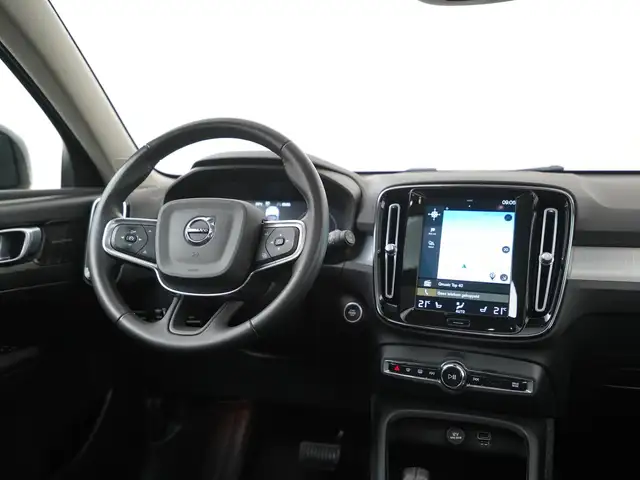 Volvo XC40 view 7