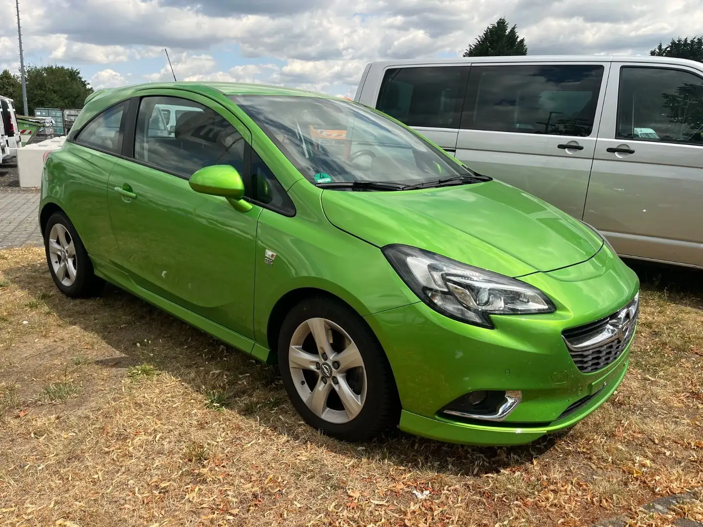 Opel Corsa E 1.4 150PS Innovation ( TOP Ausstattung ) Groen - 2