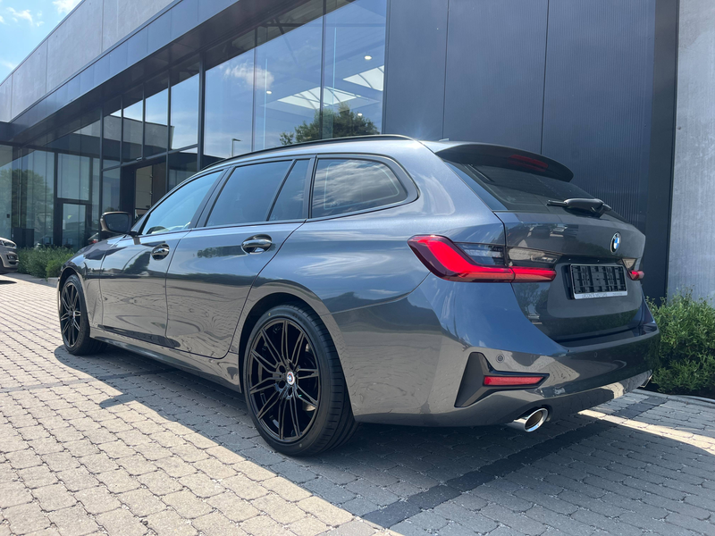 BMW 318 Touring 318iA Touring Shadowline Navigatie/Carplay/Cruise/...!! — photo 5