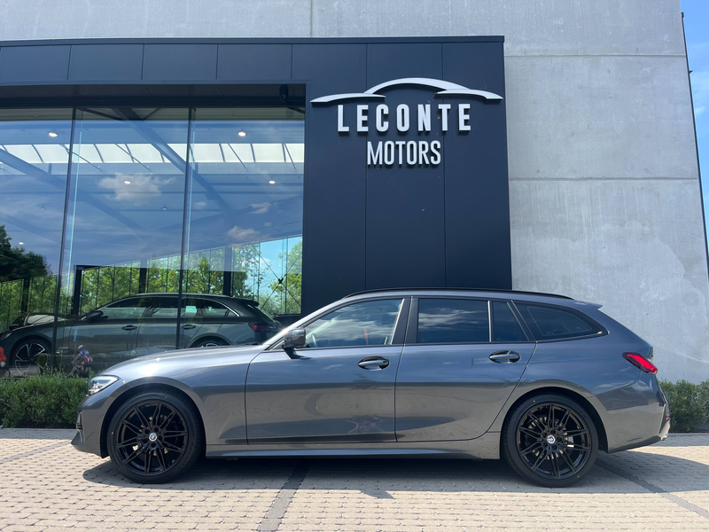 BMW 318 Touring 318iA Touring Shadowline Navigatie/Carplay/Cruise/...!! — photo 4
